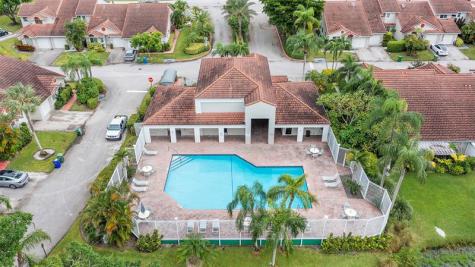 7602 Pinewalk Drive Margate FL 33063