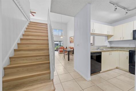 7602 Pinewalk Drive Margate FL 33063