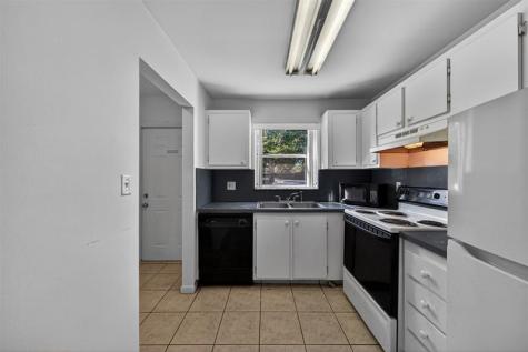 809 W Oakland Park Boulevard Oakland Park FL 33311