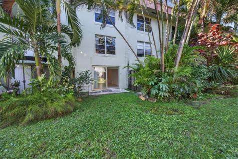 809 W Oakland Park Boulevard Oakland Park FL 33311