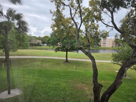 9531 Seagrape Drive Davie FL 33324