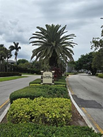 9531 Seagrape Drive Davie FL 33324