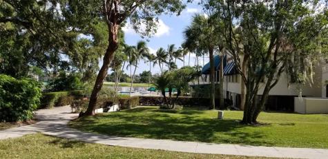 9531 Seagrape Drive Davie FL 33324
