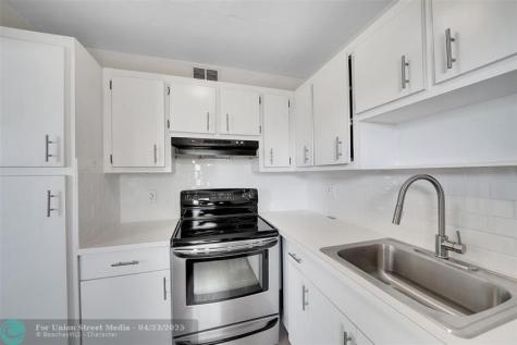 2555 NE 11th Street Fort Lauderdale FL 33304