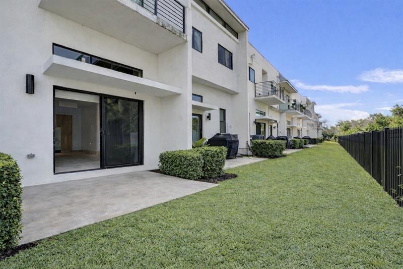 4369 NW 9th Street Plantation FL 33317