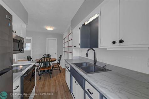 11 SW 4th Avenue Boca Raton FL 33432