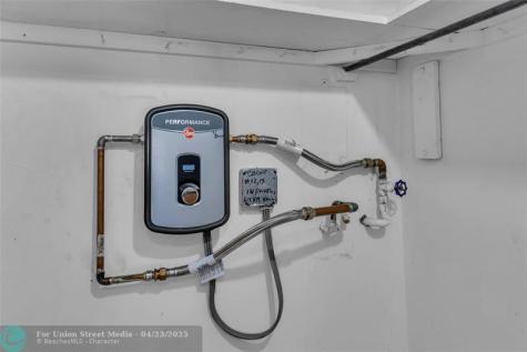 11 SW 4th Avenue Boca Raton FL 33432