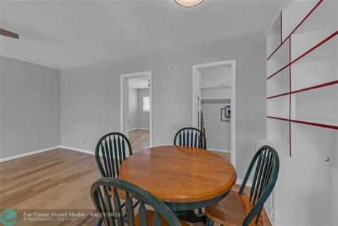 11 SW 4th Avenue Boca Raton FL 33432