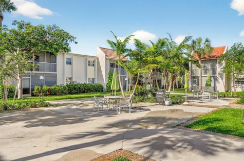 1428 SE 4th Avenue Deerfield Beach FL 33441