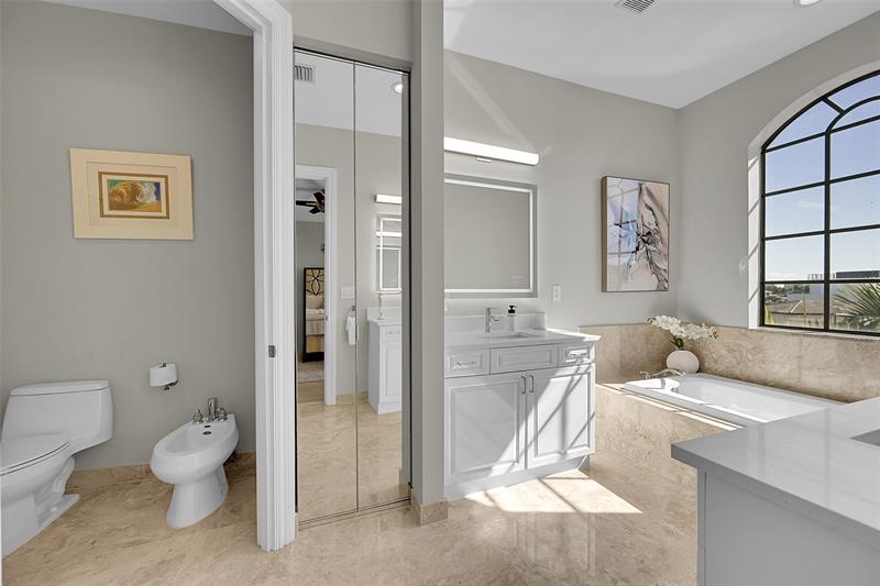 2254 SE 7th Street Pompano Beach FL 33062