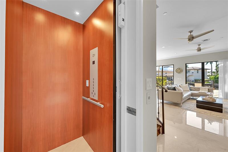 2254 SE 7th Street Pompano Beach FL 33062