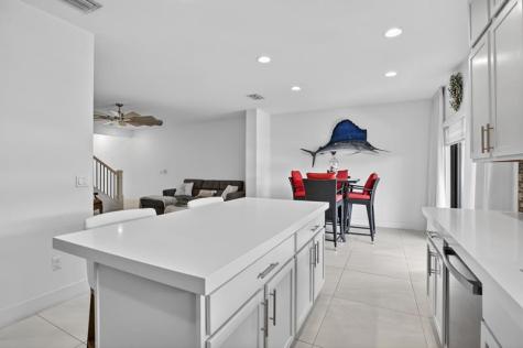 4458 E Aqua Bella Lane Fort Lauderdale FL 33312
