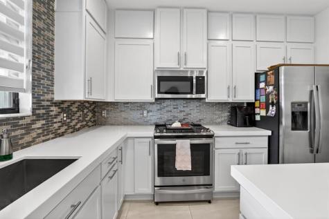 4458 E Aqua Bella Lane Fort Lauderdale FL 33312
