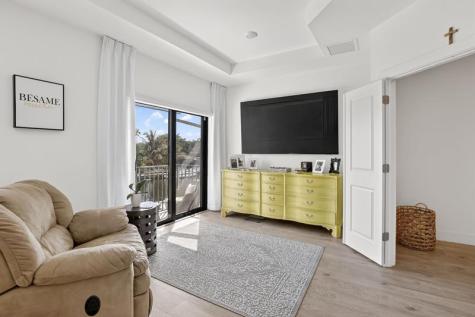 4458 E Aqua Bella Lane Fort Lauderdale FL 33312