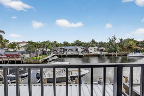 4458 E Aqua Bella Lane Fort Lauderdale FL 33312