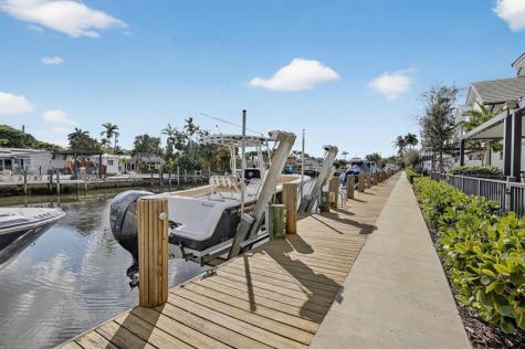 4458 E Aqua Bella Lane Fort Lauderdale FL 33312