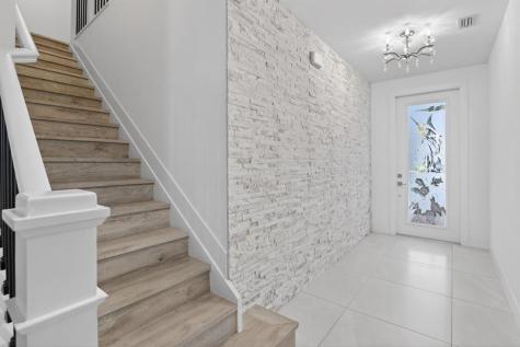 4458 E Aqua Bella Lane Fort Lauderdale FL 33312