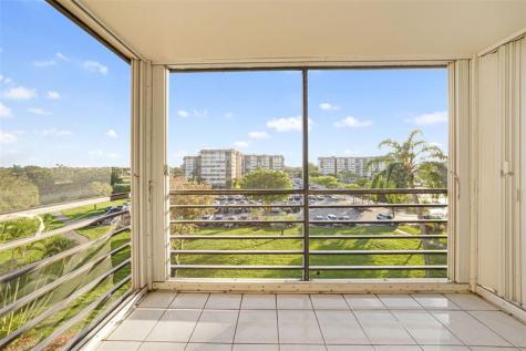 1300 Saint Charles Place Pembroke Pines FL 33026