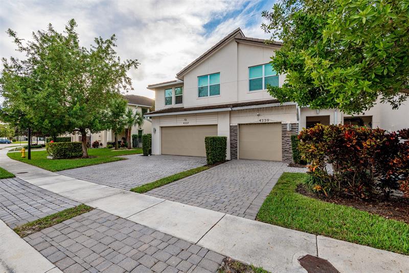 4339 Lago Drive Pompano Beach FL 33064