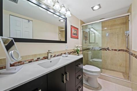 1804 Eleuthera Point Coconut Creek FL 33066