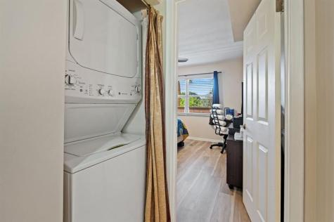 1804 Eleuthera Point Coconut Creek FL 33066
