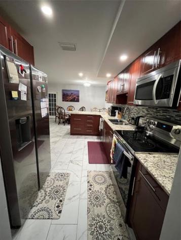16 Spinning Wheel Lane Tamarac FL 33319
