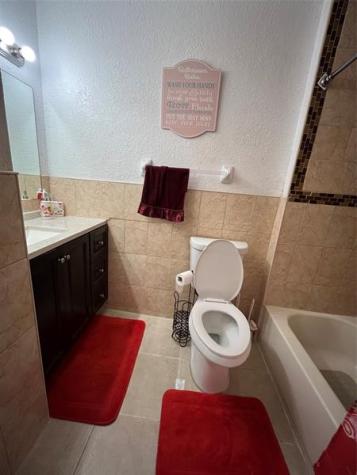 16 Spinning Wheel Lane Tamarac FL 33319