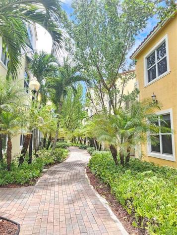 1765 NW 124th Place Pembroke Pines FL 33028