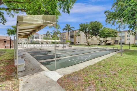 2801 Somerset Drive Lauderdale Lakes FL 33311