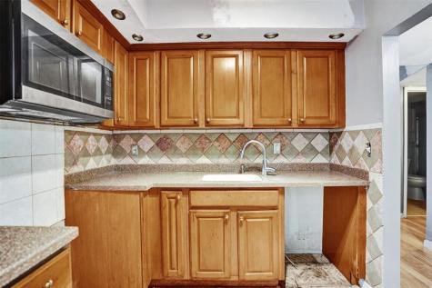 2801 Somerset Drive Lauderdale Lakes FL 33311