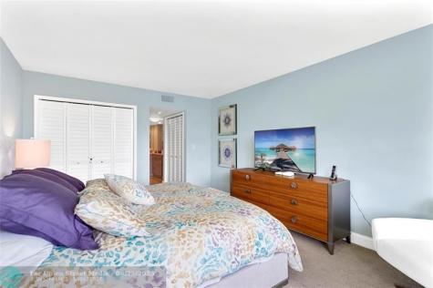 555 Oaks Lane Pompano Beach FL 33069