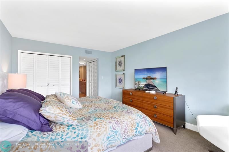 555 Oaks Lane Pompano Beach FL 33069