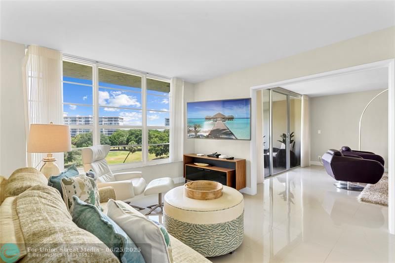 555 Oaks Lane Pompano Beach FL 33069