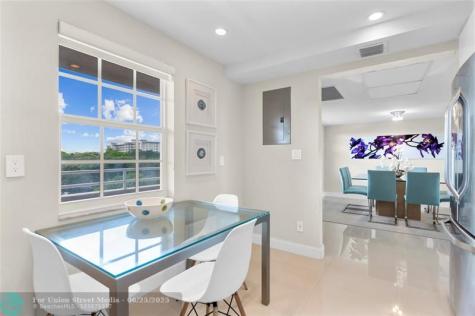 555 Oaks Lane Pompano Beach FL 33069