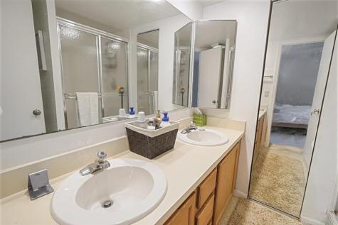 2512 Camelot Court Cooper City FL 33026