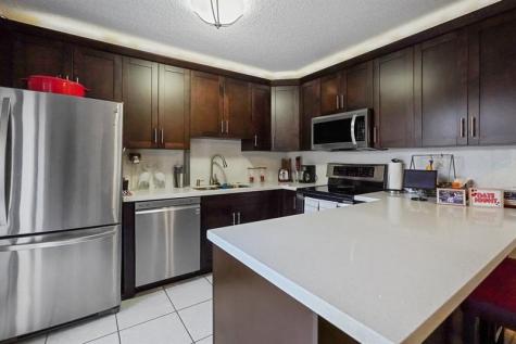 2512 Camelot Court Cooper City FL 33026