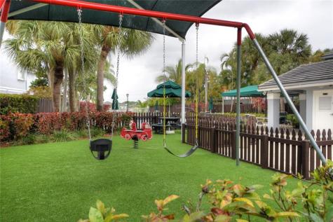 4801 Grapevine Way Davie FL 33331