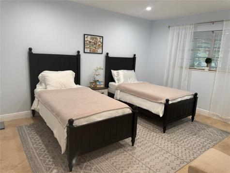 3430 NW 52nd Avenue Lauderdale Lakes FL 33319
