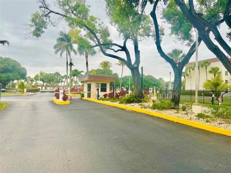 3341 NW 47th Terrace Lauderdale Lakes FL 33319