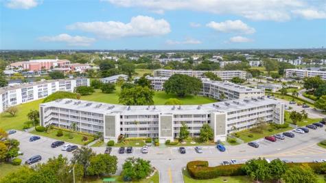 485 Grantham F Deerfield Beach FL 33442