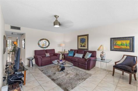 485 Grantham F Deerfield Beach FL 33442