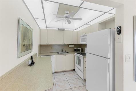 485 Grantham F Deerfield Beach FL 33442