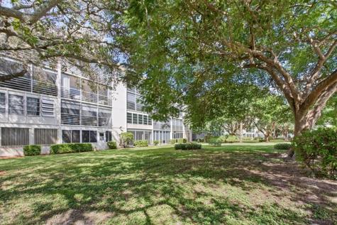 2401 Antigua Circle Coconut Creek FL 33066