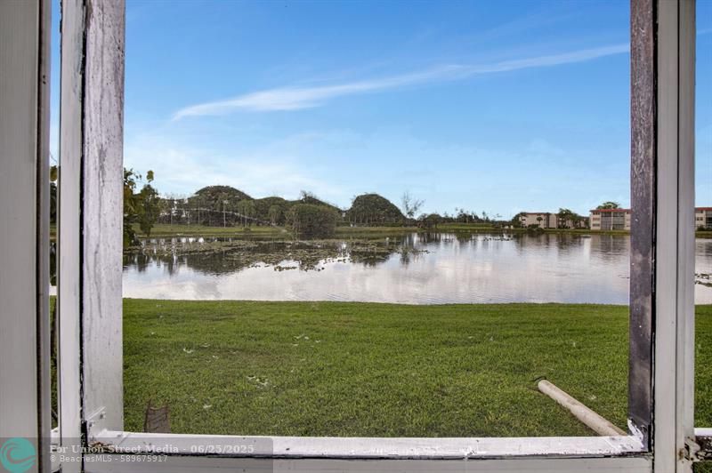 9400 N Hollybrook Lake Drive Pembroke Pines FL 33025