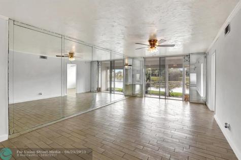 9400 N Hollybrook Lake Drive Pembroke Pines FL 33025