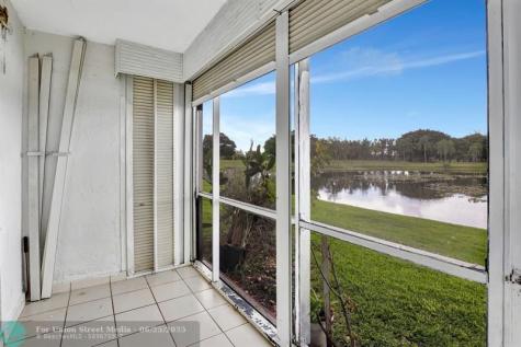 9400 N Hollybrook Lake Drive Pembroke Pines FL 33025