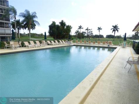 9400 N Hollybrook Lake Drive Pembroke Pines FL 33025