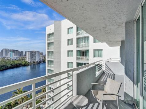 2670 E Sunrise Boulevard Fort Lauderdale FL 33304