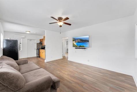 7401 Pines Boulevard Pembroke Pines FL 33024