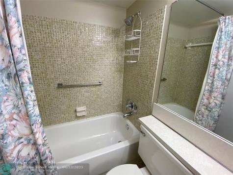 278 Newport R Deerfield Beach FL 33442